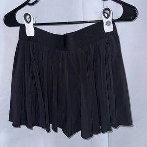TNA Aritiza tennis skirt